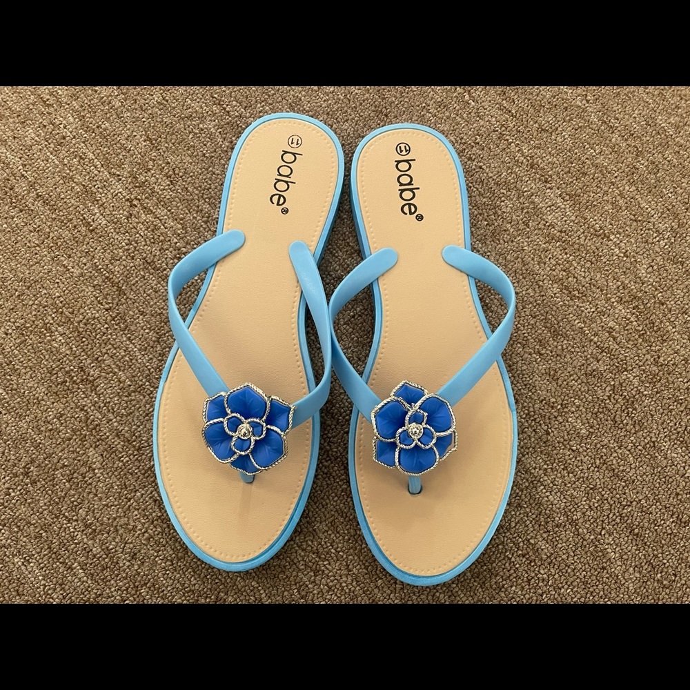 Flip flops floral designs size USA 11 EUR 44 for women